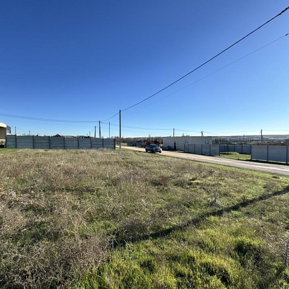 Участок в продажу