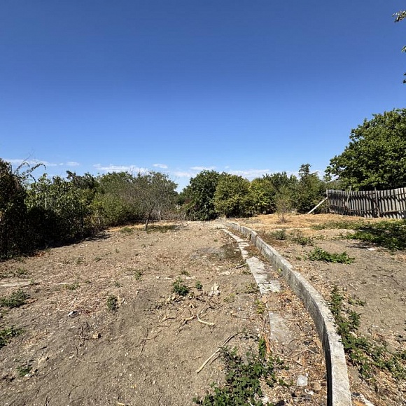 Участок в продажу