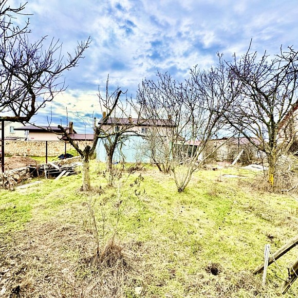 Участок в продажу